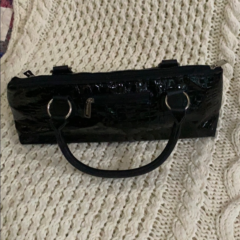 Insulated wine clutch